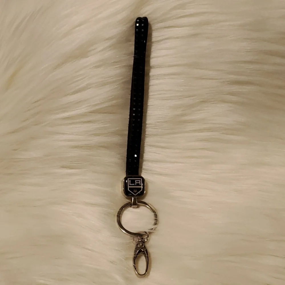 LA Kings Key Chain Silver Black with Black Rinestones